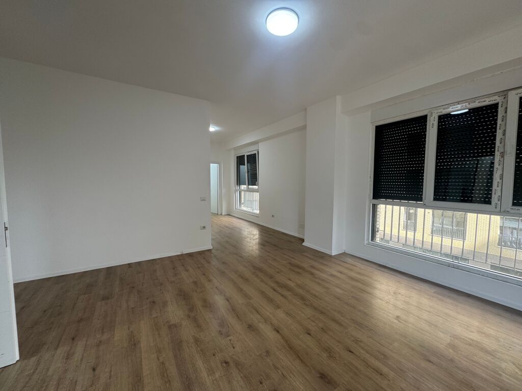 Apartament 3+1 per shitje tek Ish Fusha e Aviacionit!