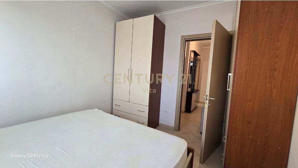 Apartament 1+1 me Qira në Iliria, Vija e Dytë me Pamje nga Deti !