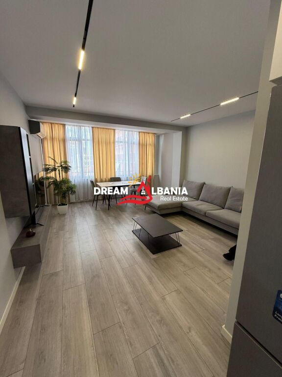 Appartamento 2+1 in vendita – Zona 21 Dhjetori, Vicino all'Hotel Mondial (ID 41212188)
