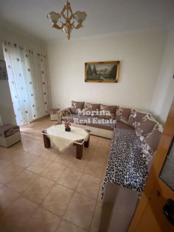 Qera | Shtëpi private 1 + 1 | Rruga e Dibrës | 400 €/muaj