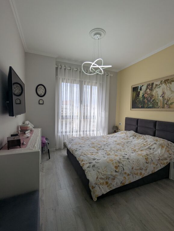 Shitet apartament 2+1+2+🅿️ ne Don Bosco,te Rruga Egnatia!
