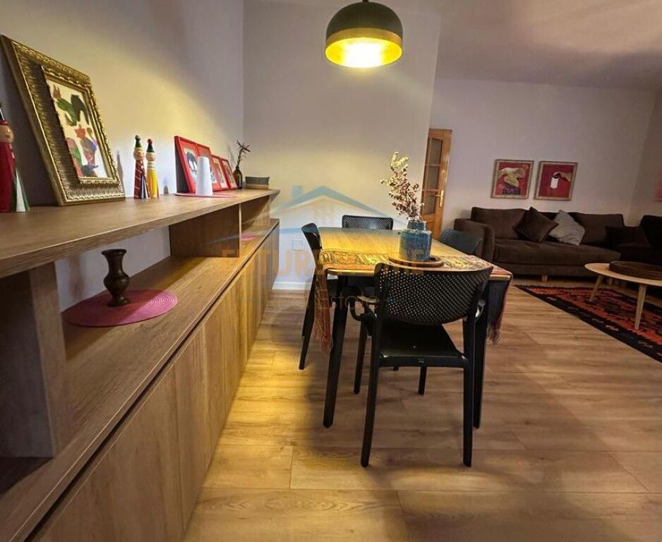 Rent, Apartment 1+1 Petro Nini!