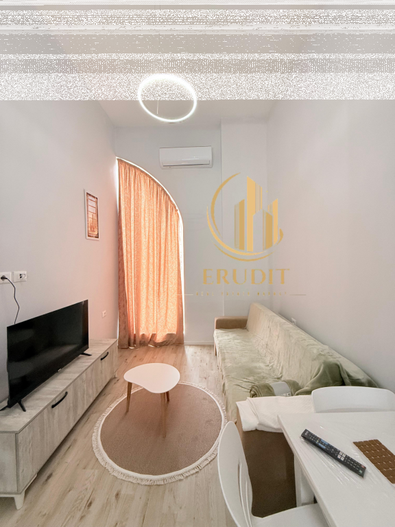 Jepen me qira 3 garsoniere në Vlorë (pranë stadiumit)