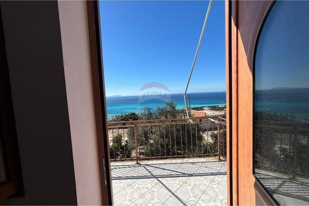 Vile 3 kateshe ne shitje , Dhermi