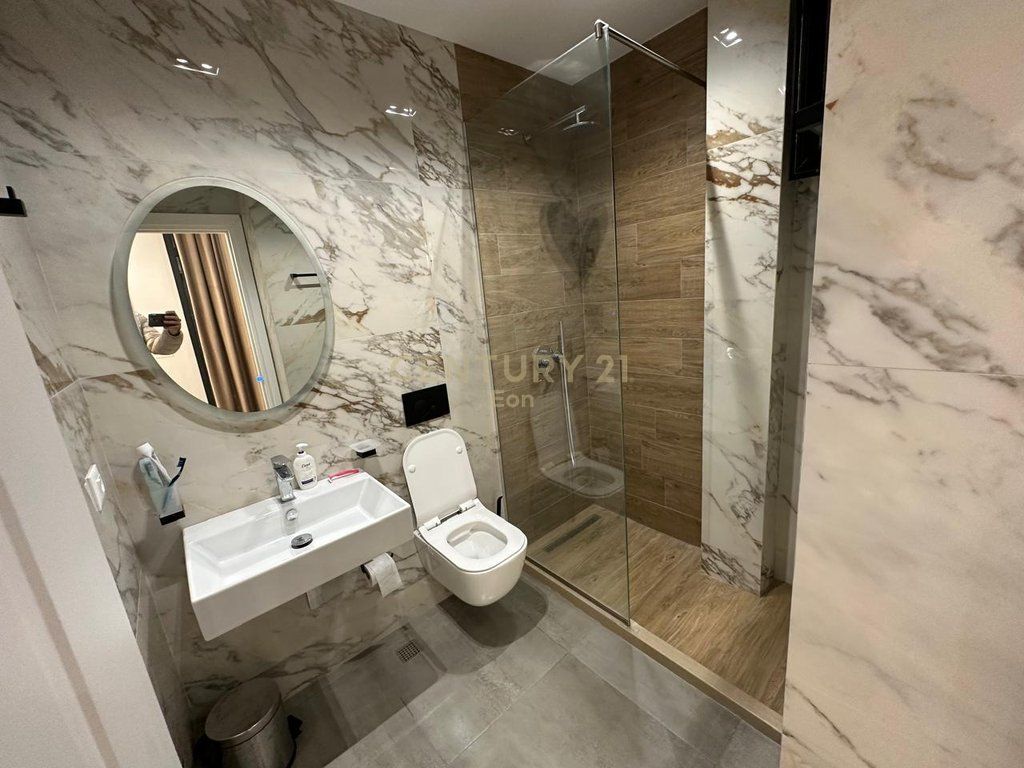 JAPIM ME QIRA APARTAMENT 2+1+2 NE VOLLGA TEK 27KATESHI !