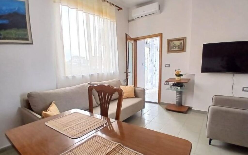 Apartment 2+1 for rent – furnished and in the center