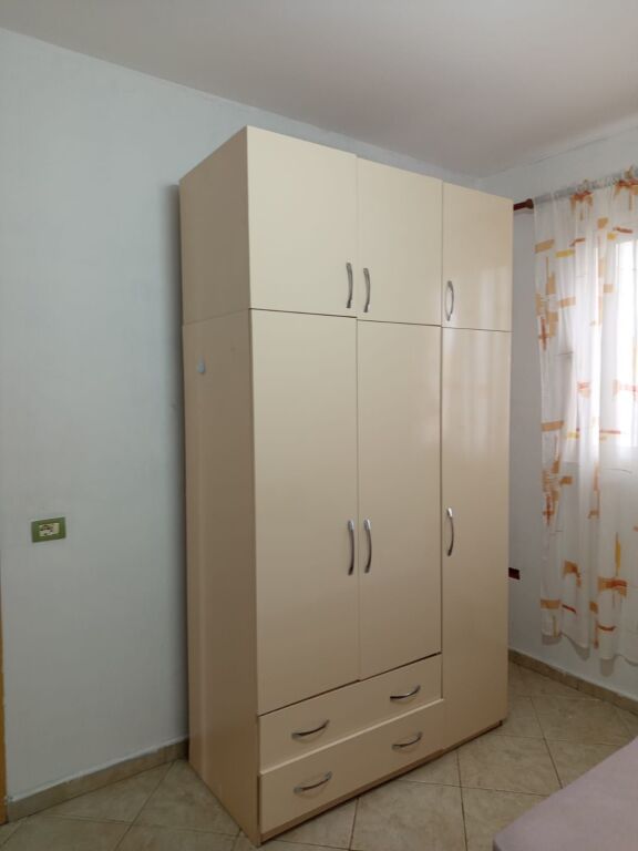 APARTAMENT 1+1. 27000 LEKE. RRUGA 5 MAJI