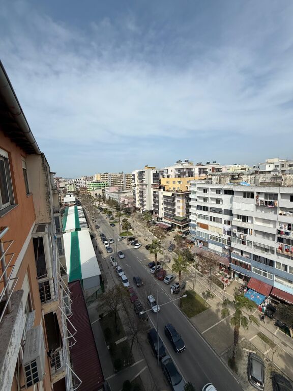 2 apartamente per shitje cmim okazion 1050€/m2 i diskutueshem