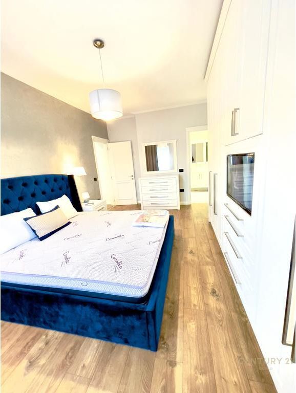 Giardino Botanico, Appartamento 2+1 in affitto 800 € /Mese Sup. Totale 115m2