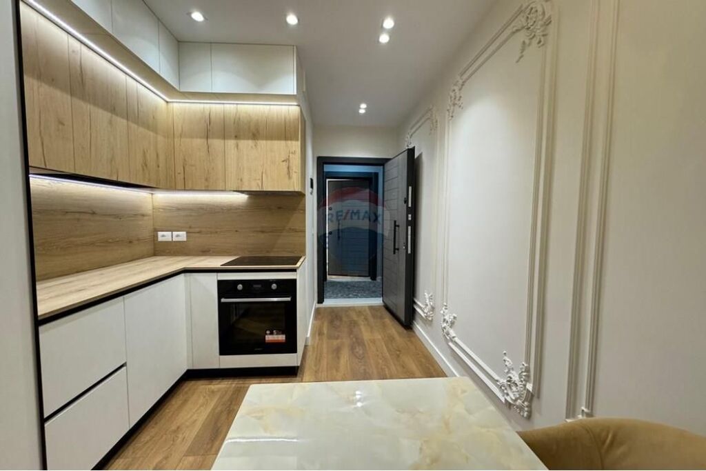 Super Studio / apartament luksoz per shitje tek Stadiumi "Dinamo"!