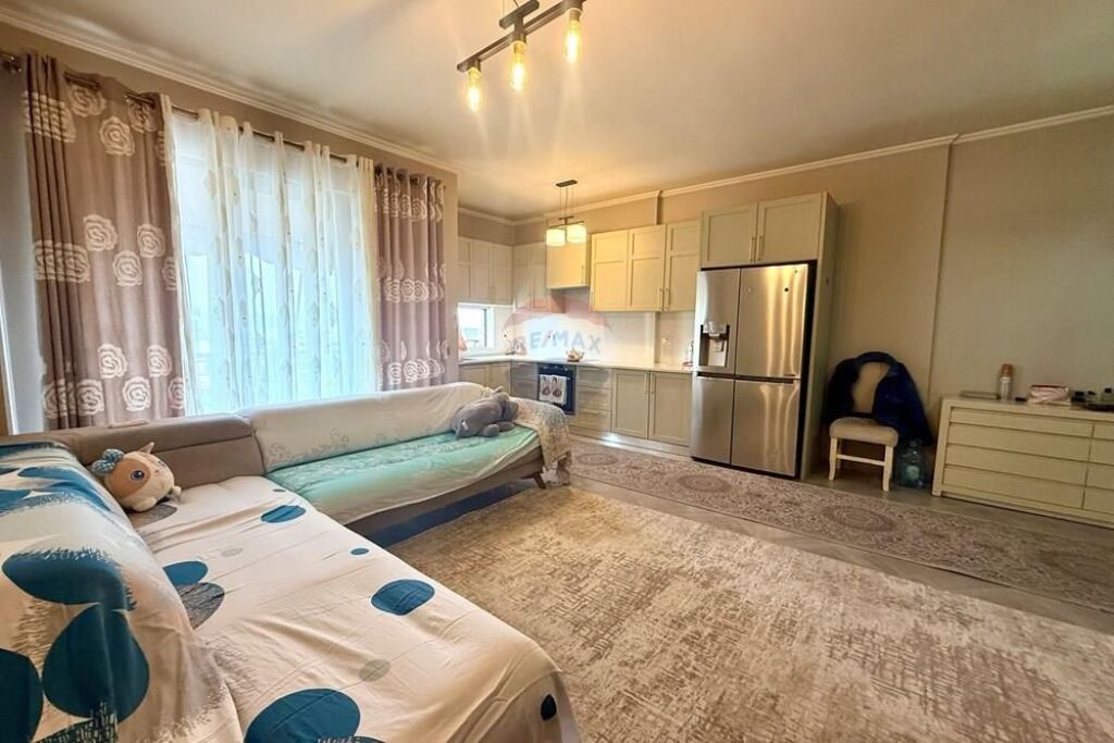 Shitet apartament 2+1+2, tek Tower Bridge!