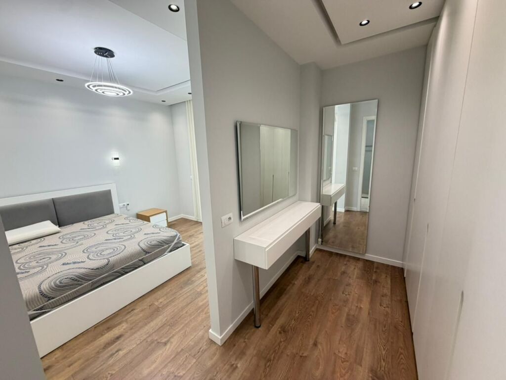 🏡 Vile me Qera 📍 Rruga Dalip Topi, Kodra e Priftit💰 Çmimi: 1000 € / muaj