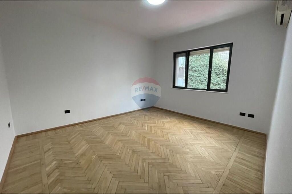 Office - For Rent - Blloku, Tirana