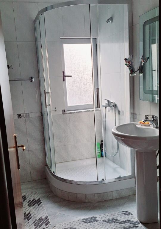 🏡 **Shitet Apartament 1+1 në Astir