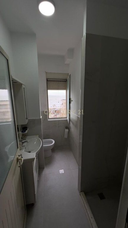 Appartamento 2+1+2T con Due Balconi con vista mare in vendita a Spiaggia, Durrës.