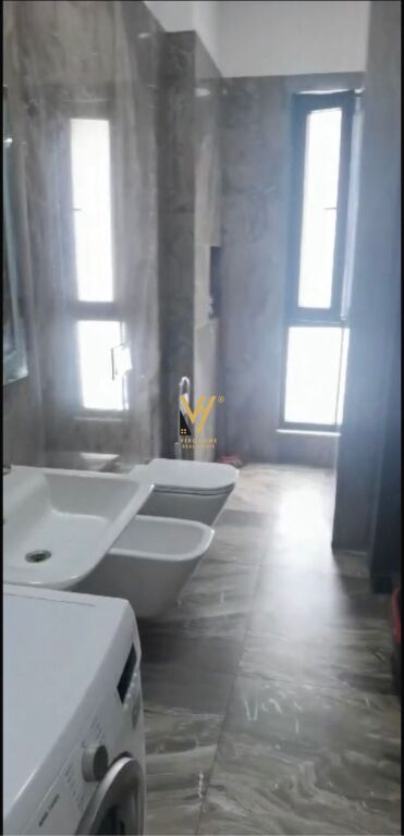 JEPET APARTAMENT 1+1+BLK ME QERA TE SQUARE 21, RR.KAVAJES 80.000 LEKE