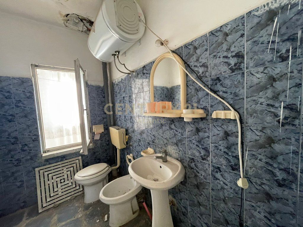 Apartament 1+1 per shitje ne Lagjia 16, Durres!