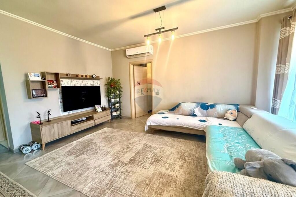 Shitet apartament 2+1+2, tek Tower Bridge!