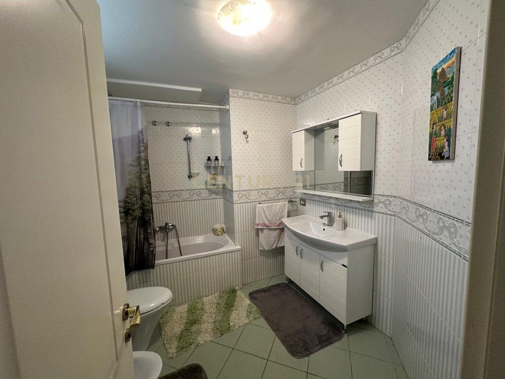 FOR RENT APARTMENT 3+1+2 WITH SEA VIEW IN VOLLGA DURRES !