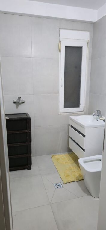 Apartament me qera - Astir