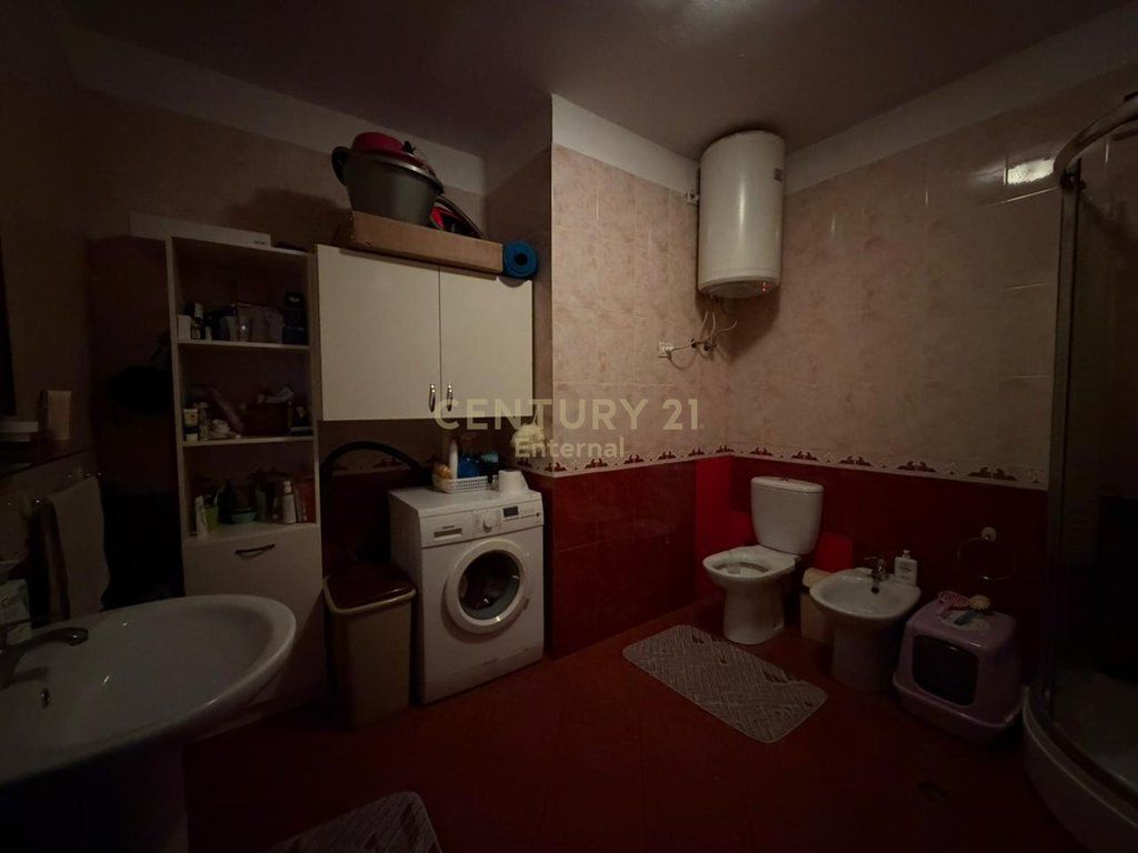 Apartament 3+1+2 në shitje te Shkolla e Baletit , Tiranë 133 m²