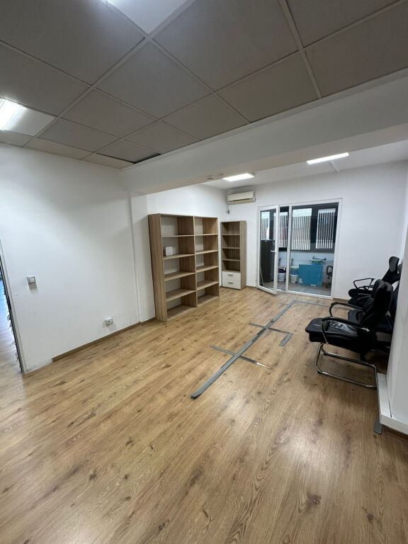 🏢 Ambient Zyre me Qira (Pjesë Vile) – Bllok, pranë Juvenilja