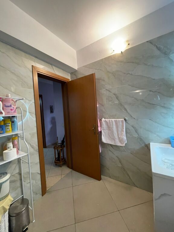 Apartment 2+1+2 for rent - near Garden Building, Kavajës Street