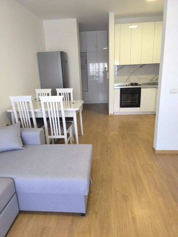 🏡 Jepet me qira apartament 2+1+2 📍 Vendodhja: Don Bosko, Mara Residence💶 Çmimi: 800 €/muaj