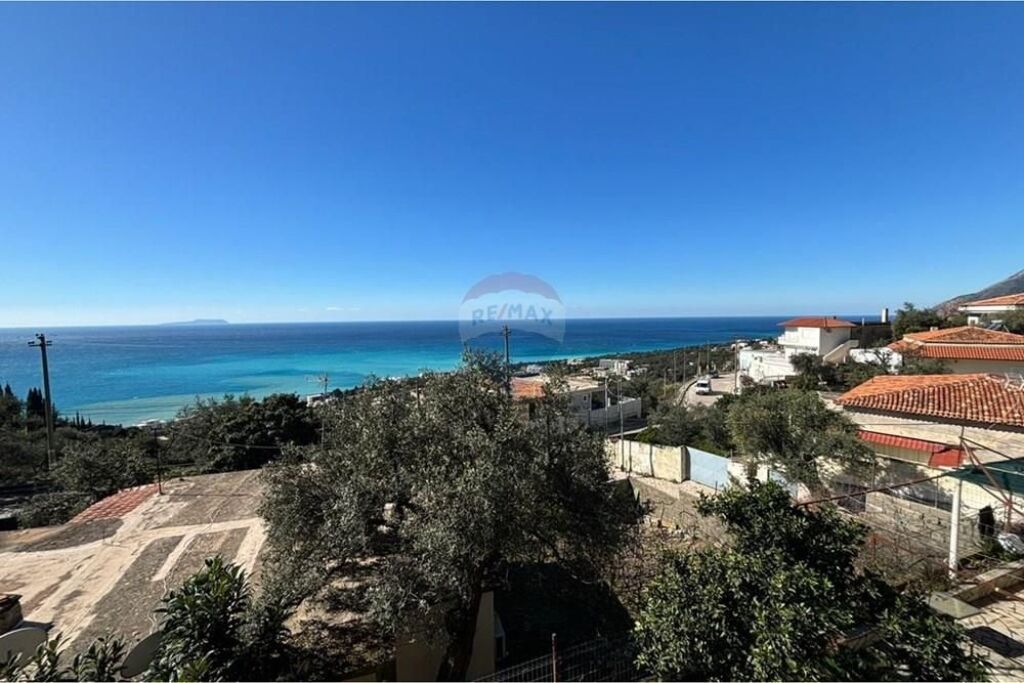 Vile 3 kateshe ne shitje , Dhermi