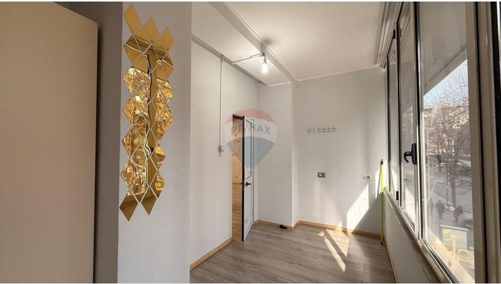 Zyrë - Për Qira - Bllok,Rruga Sami Frashëri, Tiranë ID: 530261084-50