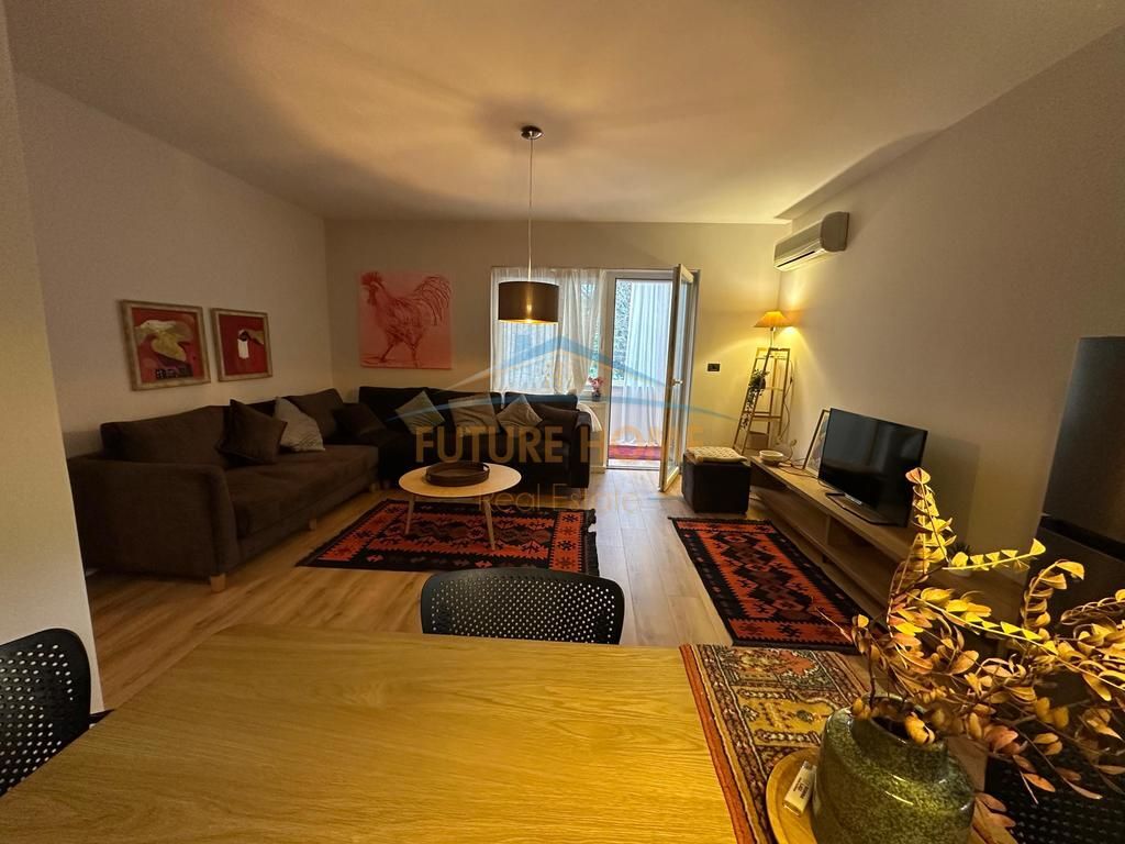 Rent, Apartment 1+1 Petro Nini!