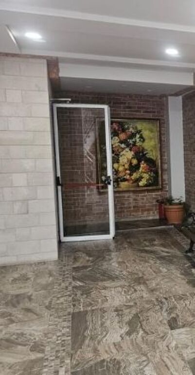 Zyrë 2+1 për qera – hapësirë e gatshme për biznes