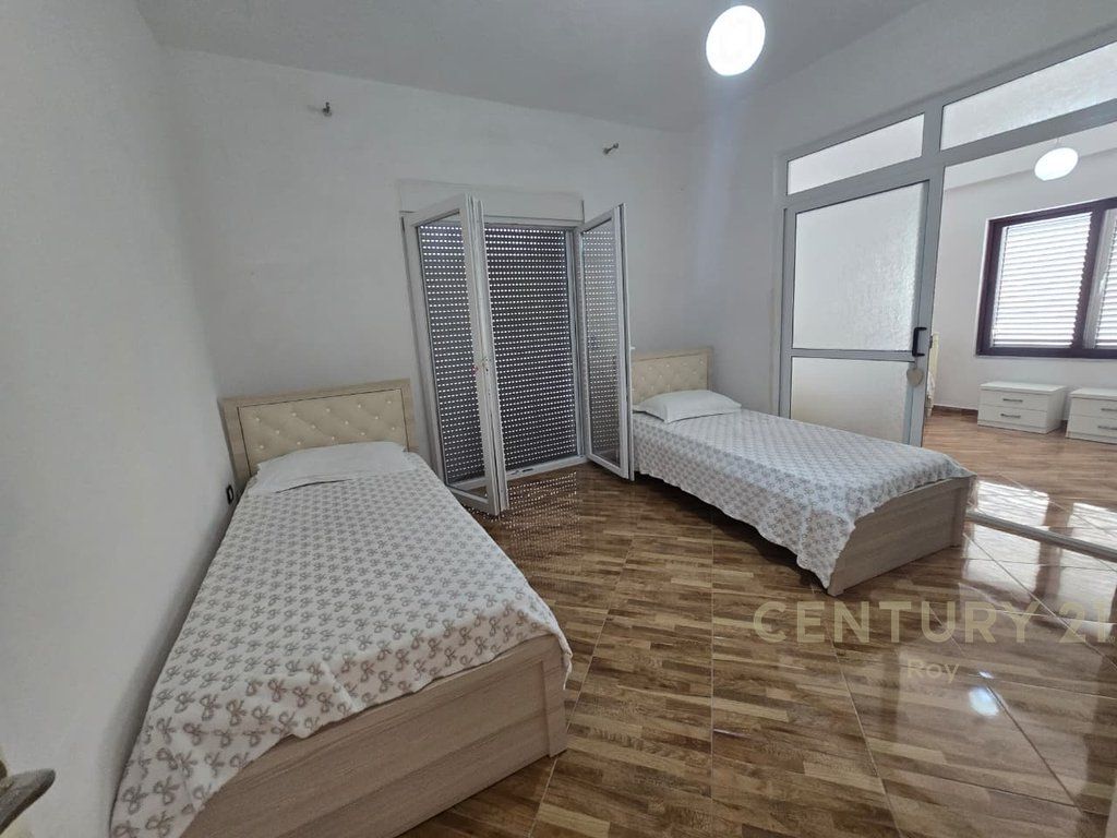 JEPET VILE 2 KATESHE PER QIRA NE SPITALLE , DURRES !!!