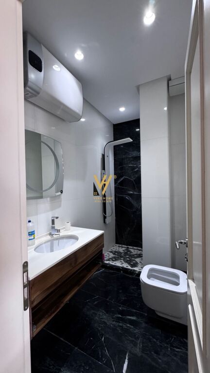 JEPET APARTAMENT 2+1+2+BLK TE KOPSHTI BOTANIK 2.000 EURO