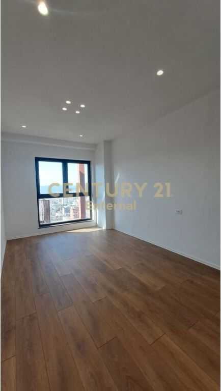 Zyre 2+1+Parkim per qira te Garden Buildin