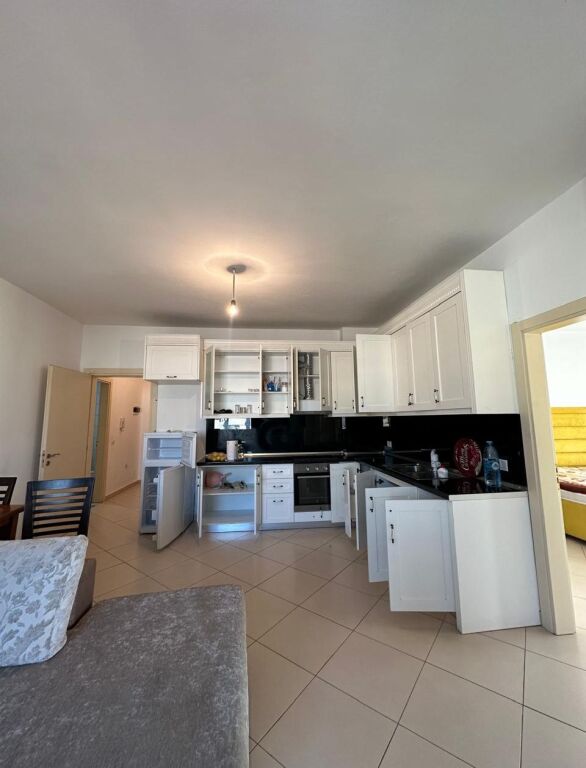 JEPET ME QERA 2+1 ASTIR 45000LEKE/MUAJ