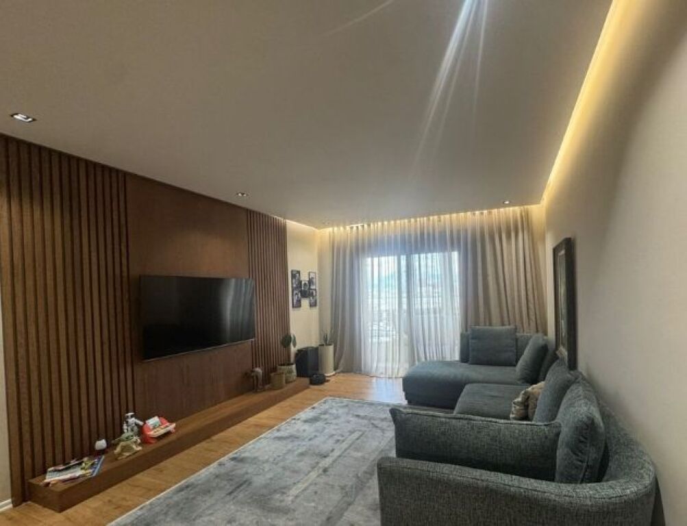 Shitet apartament 2+1+2 – (rezidencë moderne)