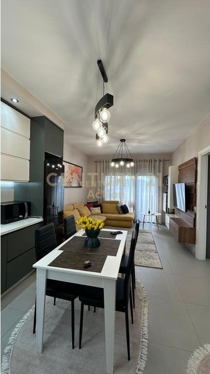 Appartamento 1+1+2 balconi in affitto a Ish Shushica! 885 € /Mese