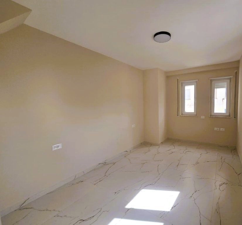 APARTAMENT 2+1 BOSH PER QIRA TE 'DONIKA CENTER'!