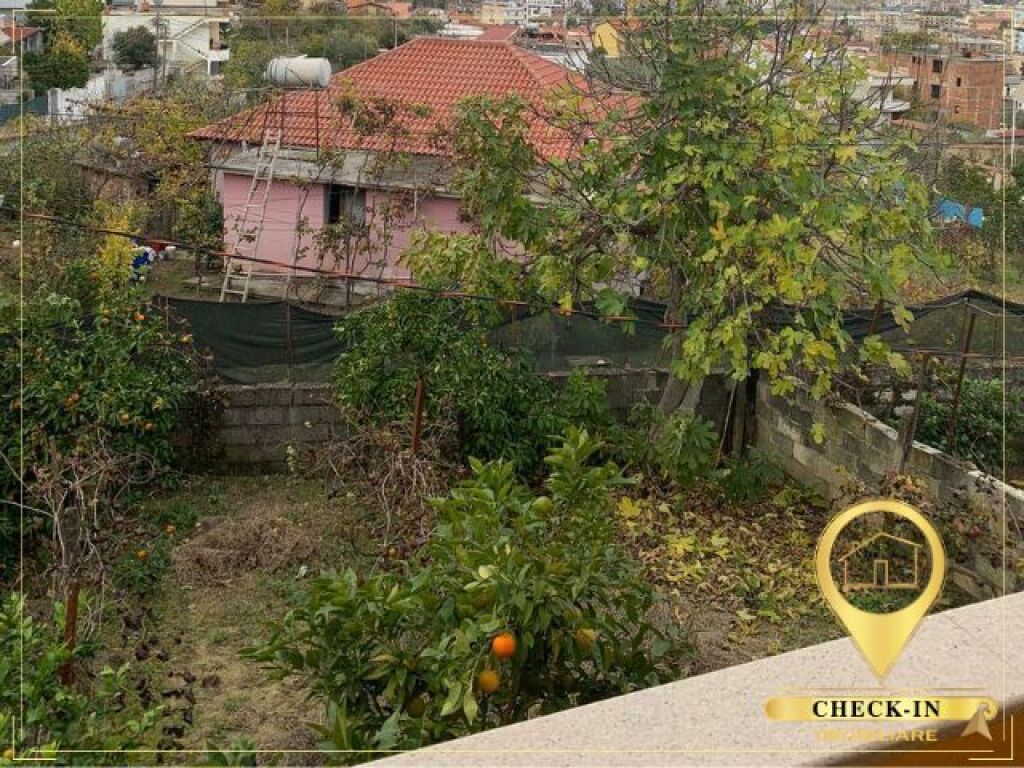 Two-storey villa for sale in Kombinat