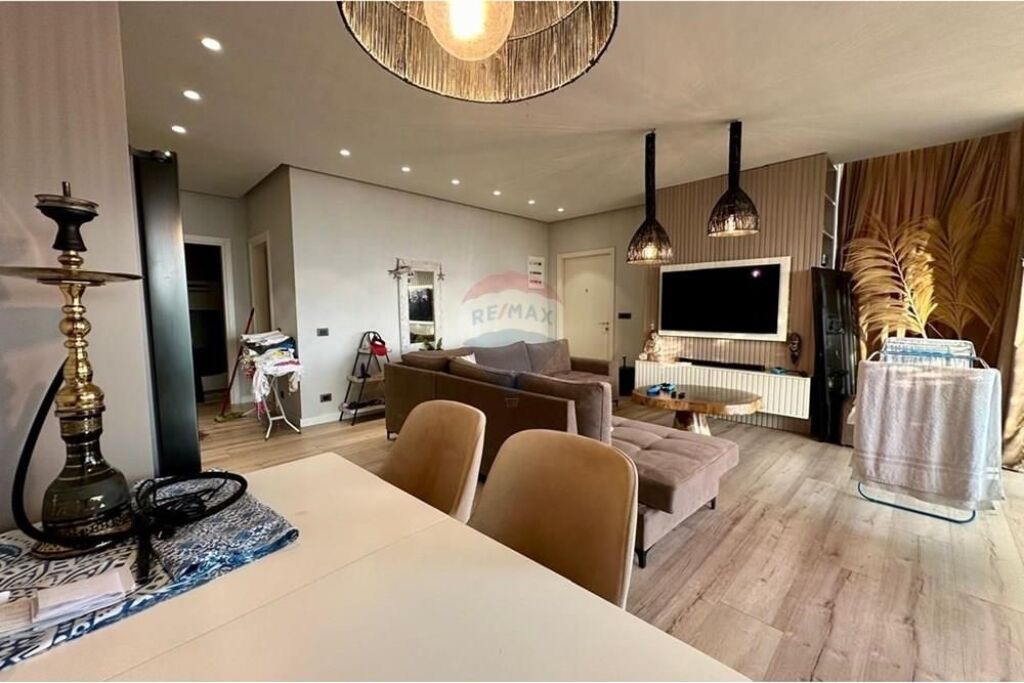 Apartament 1+1+post parkimi ne shitje , Green Coast