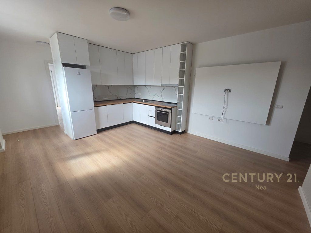 FOR RENT 2+1 APARTMENT WITH PARKING SPACE IN KOMBINAT