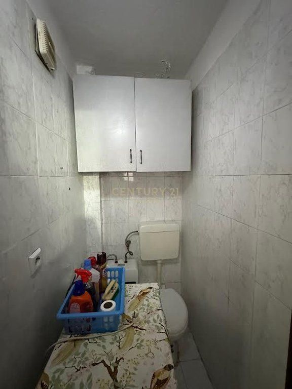 Apartment + garage for rent near School 11 January. 1,000 € /Month