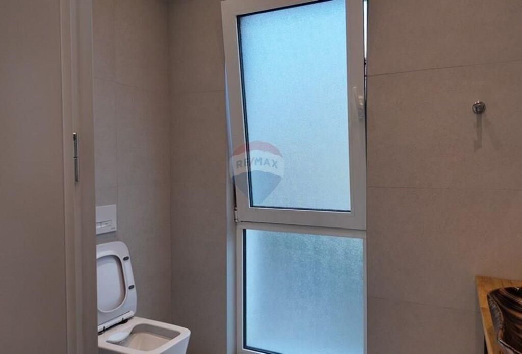 IN AFFITTO, VILLA SEMINDIPENDENTE, FRESKU.