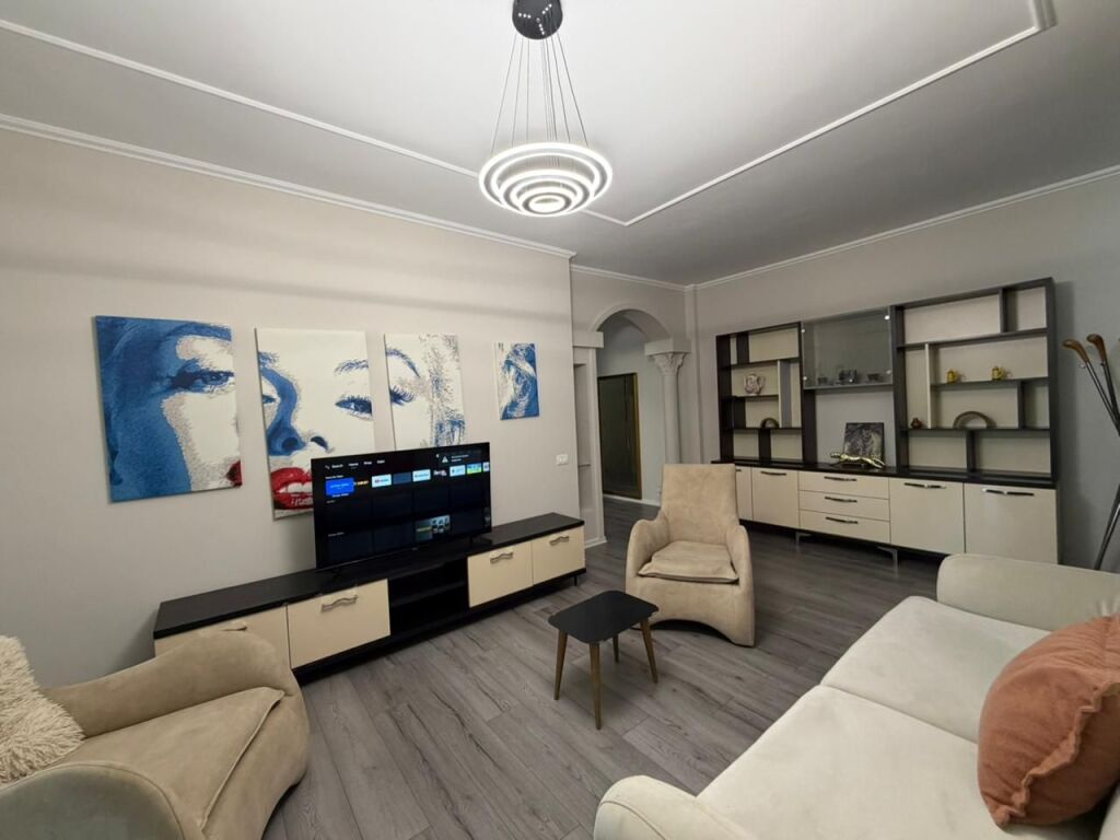 Appartamento 2+1+Parcheggio in affitto in Via delle Barricate.