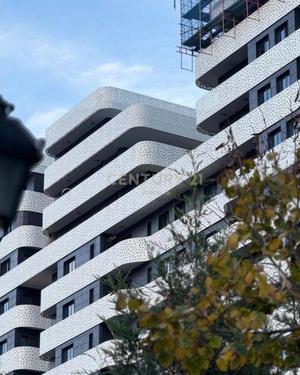 Shitet apartament 1+1 në Corner Residence