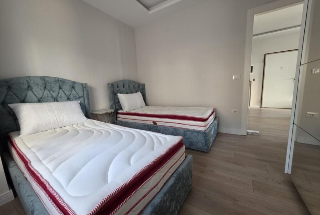 Ne Vlorë Shitet Apartament 2+1 Me Pamje Nga Deti