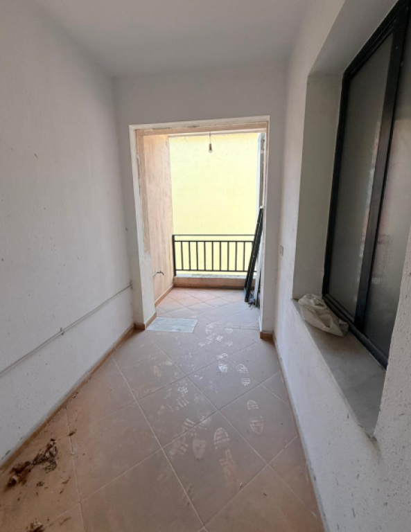 🏡 Apartament 2+1 për Shitje – Tek Mbikalimi i Kristalit (pranë Hotel Queen)  