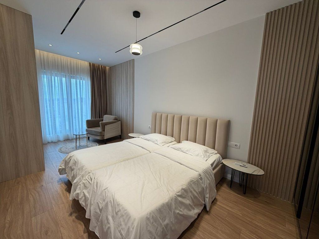 Apartament modern 1+1 plus post parkim në qira pranë qendrës së Tiranës!