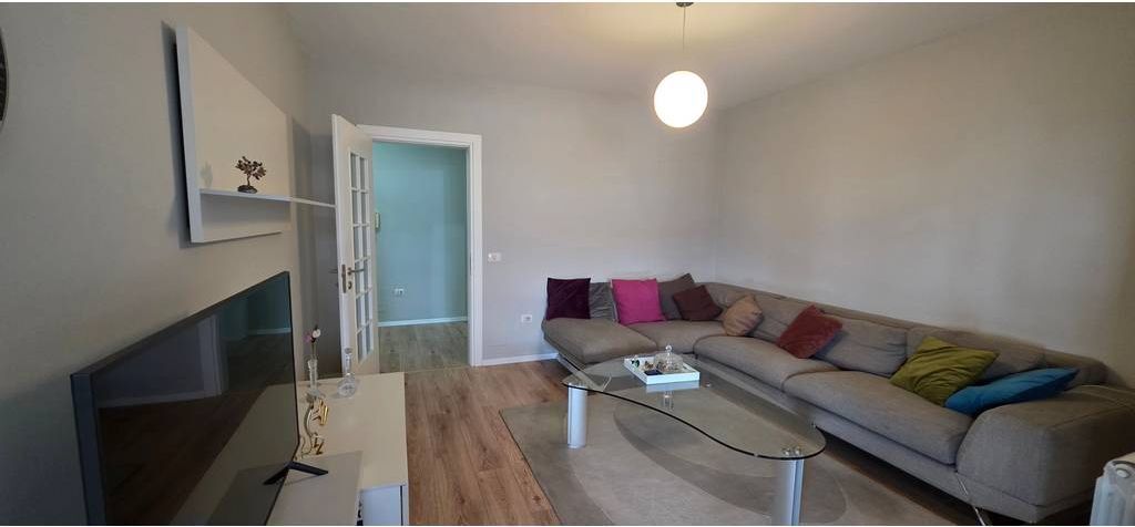 NË HYRJE DON BOSKO – PRANË ZOGUT TË ZI! SUPER APARTAMENT 2+12 ME VERANDË|26 m² | PËR SHITJE!
